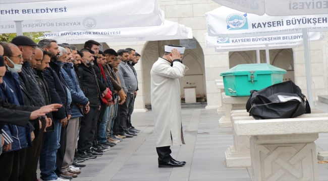 Kayseri'de trafik kazasında ölen gencin cenazesi toprağa verildi