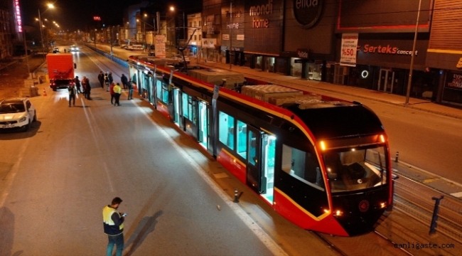 Kayseri'nin yeni tramvay aracı raylara indi