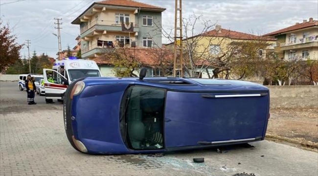Kırıkkale'de trafik kazasında 5'i öğrenci 6 kişi yaralandı