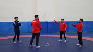 Milli güreşçiler Ahmet Duman ve Doğuş Ayazcı'nın hedefi 2024 Paris Olimpiyatları