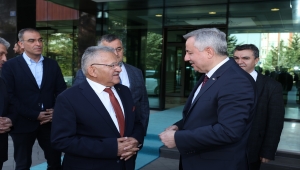 Moldova'nın Ankara Büyükelçisi Dmitri Croitor, Başkan Büyükkılıç'ı ziyaret etti