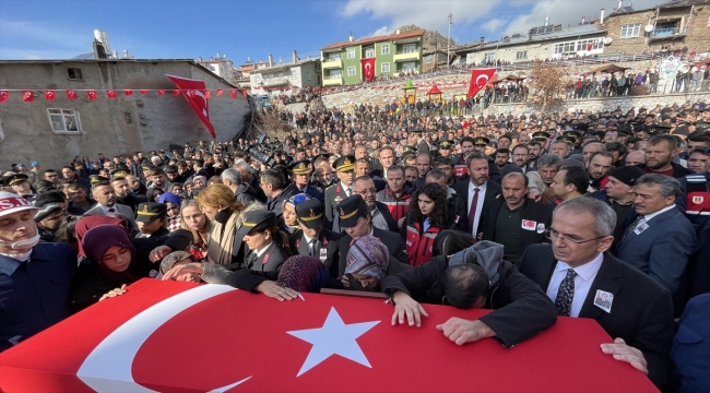 Şehit Uzman Çavuş Mustafa Işık'ın cenazesi memleketi Konya'da son yolculuğuna uğurlandı