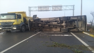 Sivas'ta aynı bölgedeki iki ayrı kazada 3 kişi yaralandı