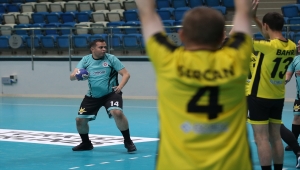 THF'nin ağırladığı Manisa Otizm Hentbol Takımı, profesyonel salonda maç yaptı