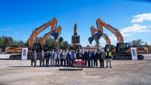 TürkTraktör'den Cacimler İnşaat'a 35'inci iş makinesi teslimatı