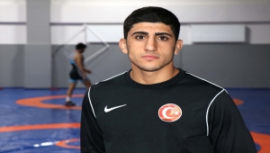 Yenilgilere hırslandı, madalyaları topladı