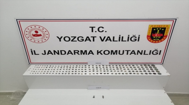 Yozgat'ta bir araçta 192 sikke ele geçirildi