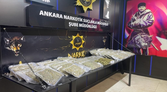 Ankara'da durdurulan tırda 12,5 kilogram esrar yakalandı