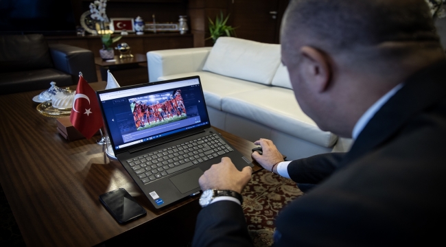ASO Başkanı Seyit Ardıç, AA'nın "Yılın Fotoğrafları" oylamasına katıldı