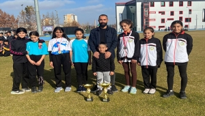 Atatürk'ün Kayseri'ye gelişinin yıl dönümünde Talas'ta sergi açıldı