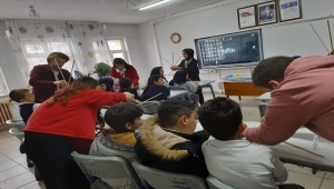 Bozkır'da üniversite öğrencileri, ilkokul öğrencilerine çevre ve geri dönüşümü anlattı