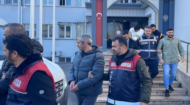 Bursa ve Eskişehir'de hırsızlık suçundan aranan 29 kişi yakalandı