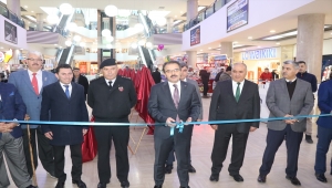 Çankırı'da farkındalık için trafik kazalarının fotoğraflarının yer aldığı sergi açıldı