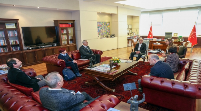 CHP Genel Başkanı Kılıçdaroğlu, bilim insanlarını kabul etti