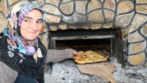 Çubuk'ta belediyenin yaptırdığı taş fırın hizmete girdi