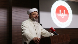 Diyanet İşleri Başkanı Erbaş, "Değerler Eğitimi Programı"nda konuştu: