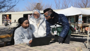 Endonezyalı turistler AA'nın "Yılın Fotoğrafları" oylamasına katıldı