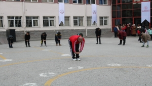 Gölbaşı'nda Gençlik ve Spor İlçe Müdürlüğü öğrencileri sporla buluşturuyor