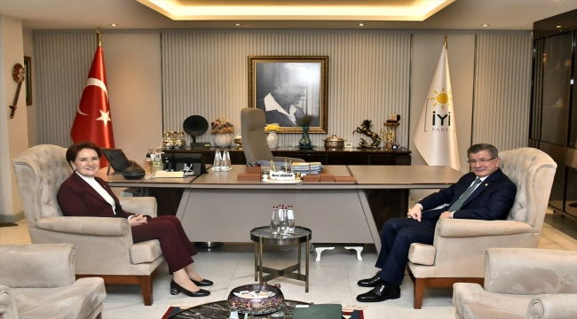 İYİ Parti Genel Başkanı Akşener, Gelecek Partisi Genel Başkanı Davutoğlu ile görüştü