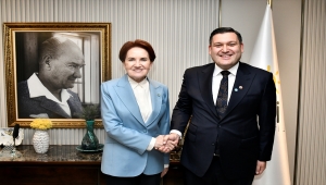 İYİ Parti Genel Başkanı Akşener, Sigorta Shop Kadın Voleybol Takımı'nı kabul etti