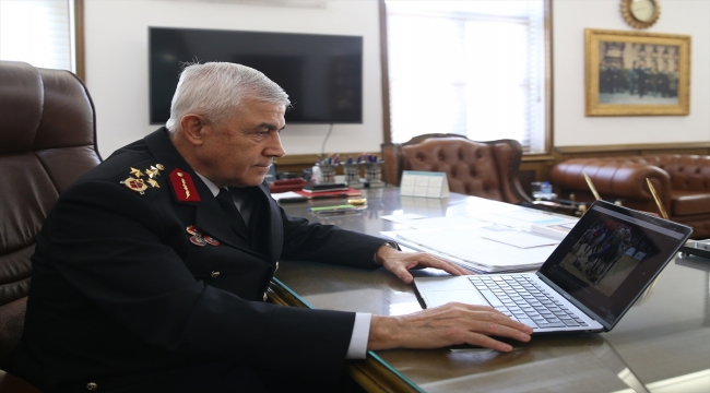 Jandarma Genel Komutanı Orgeneral Çetin, AA'nın "Yılın Fotoğrafları" oylamasına katıldı