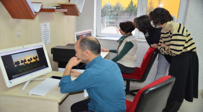 Kahramankazan'da öğretmenler AA'nın "Yılın Fotoğrafları" oylamasına katıldı