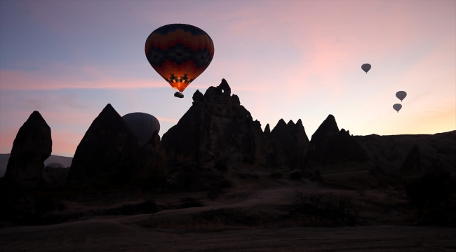 Kapadokya'da 11 ayda 629 bin 283 turist balon turuna katıldı
