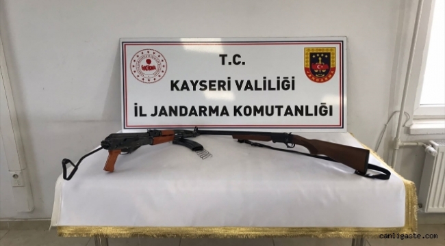 Kayseri'de bir evde silah ve av tüfeği ele geçirildi