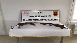 Kayseri'de bir evde uzun namlulu silah ve av tüfeği bulundu