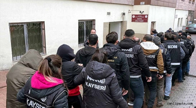 Kayseri'de özel harekat polisi destekli uyuşturucu operasyonu: 53 gözaltı