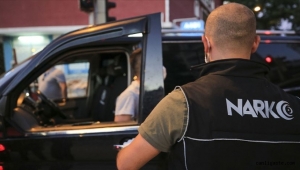 Kayseri'de polisten kaçan uyuşturucu şüphelisi kovalamaca ile yakalandı