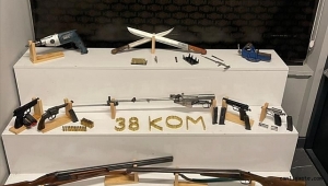 Kayseri'de ruhsatsız silah operasyonu: 3 gözaltı