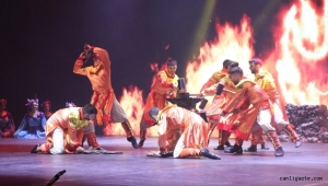 Kayseri'de, Türkiye ve Azerbaycan'ın ortak değerleri 'Kardeşlik Destanı' gösterisiyle sunuldu