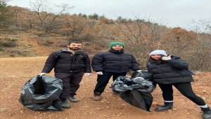 Kırıkkale'de gönüllü gençlerden çevre temizliği etkinliği