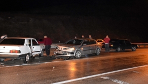 Kırıkkale'de zincirleme trafik kazasında 3 kişi yaralandı