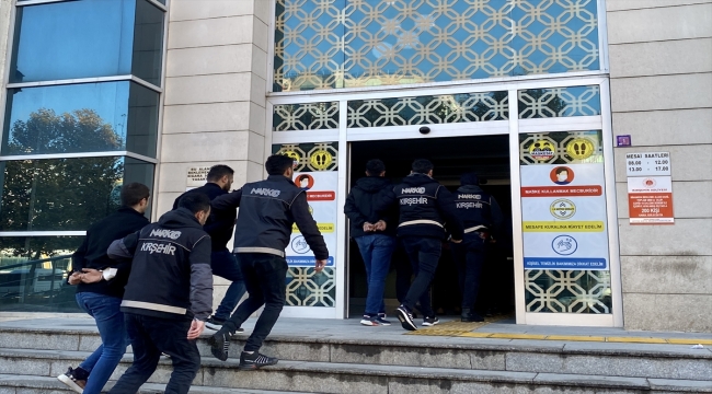 Kırşehir'de uyuşturucu operasyonunda 29 zanlı yakalandı