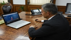 Kırşehir Valisi Buhara AA'nın "Yılın Fotoğrafları" oylamasına katıldı