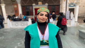 Mevlana, dünyanın farklı yerlerinden gelen turistleri Konya'da bir araya getiriyor