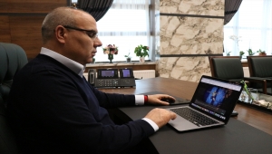 Niğde Valisi Koç, AA'nın "Yılın Fotoğrafları" oylamasına katıldı