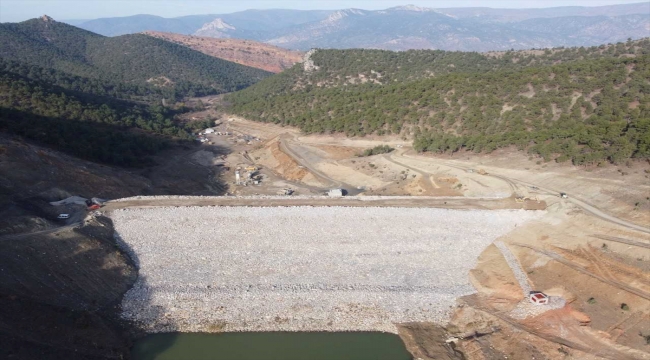 Sarıcakaya Laçin Barajı'nın yapım çalışması devam ediyor