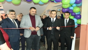 Sarıoğlan'da bilim fuarı açıldı