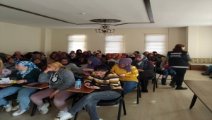 Seydişehir'de annelere bağımlılıkla mücadele semineri verildi