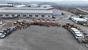 Sivas Belediyesi 300 personel ve 74 araçla kışa hazır 