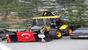 Türkiye Belediyeler Birliği, Suşehri Belediyesine kepçe hibe etti 