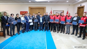 Vali Çiçek'ten güven timlerine başarı belgesi