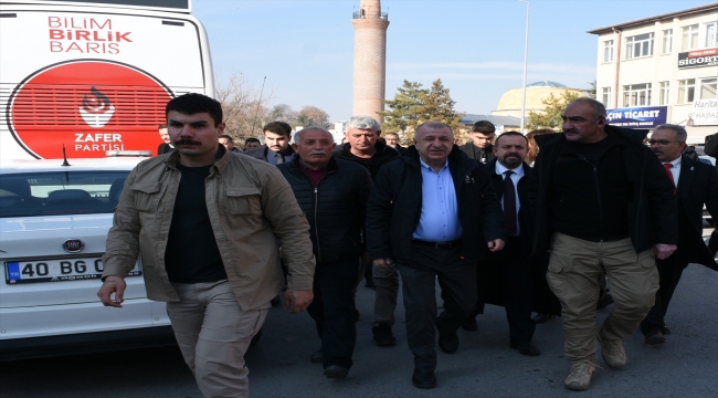 Zafer Partisi Genel Başkanı Özdağ, Kırşehir'de ziyaretlerde bulundu